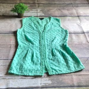 Banana Republic sleeveless mint green top..size 4